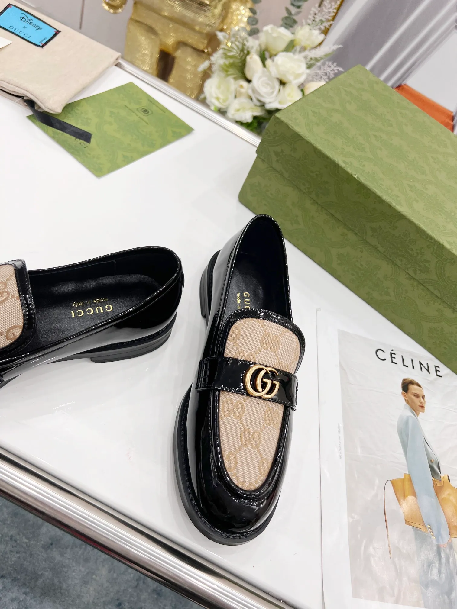 👟👟Ex-factory price 440👟👟 2022 new G family classic design loafers, made of V-shaped quilted effect leather, double G monogram evolved from Gucci, calf leather, mixed sheepskin lining, heel height 1.5 cm, original molded wear-resistant Tpu outsole. Code number 35-42,